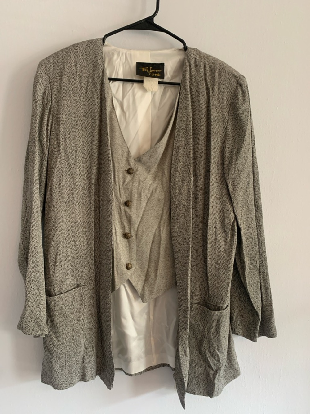 TONI GARMENT VINTAGE Women's Grey Herringbone Jacket with Attached Vest